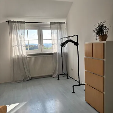 Ruhige Mit Waldblick דירה *