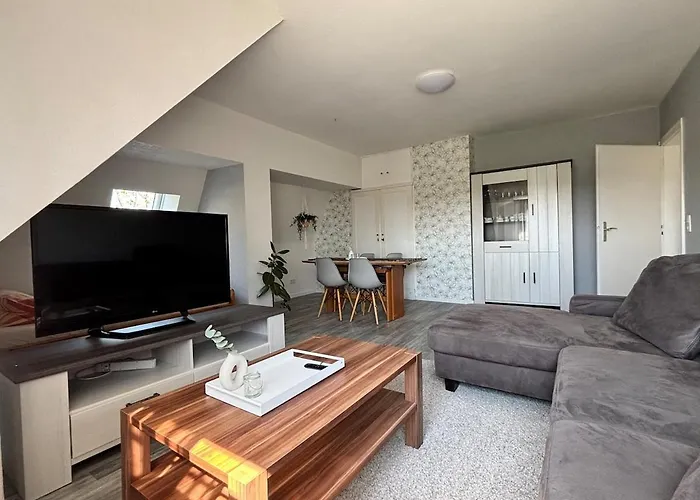 Ruhige Mit Waldblick Lägenhet *